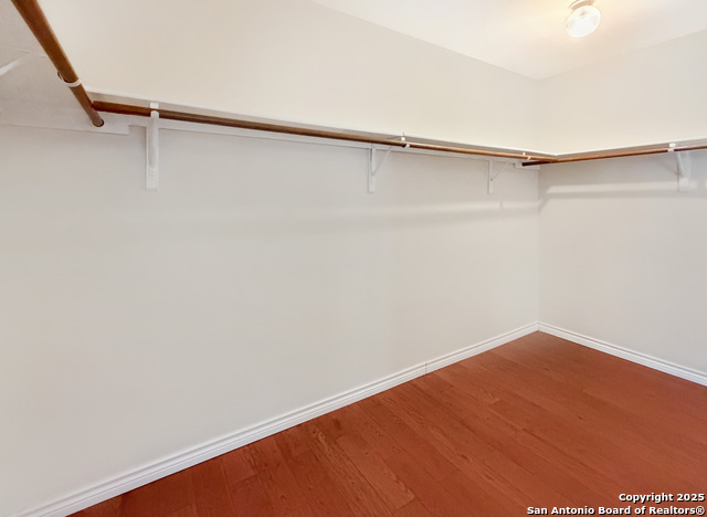 Image 17 of 26 For 21202 Malibu Colony