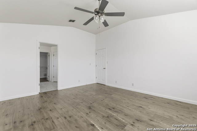 Image 11 of 26 For 105 Lookout View