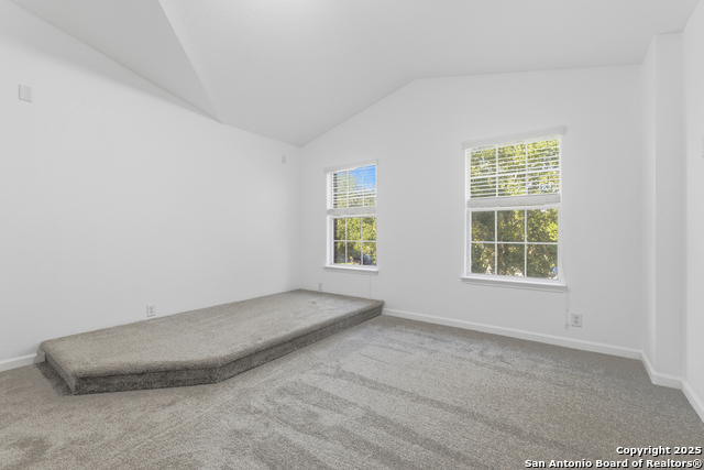 Image 13 of 26 For 105 Lookout View