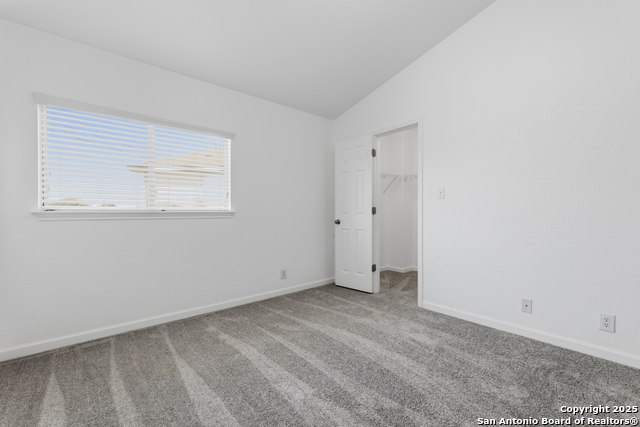 Image 18 of 26 For 105 Lookout View