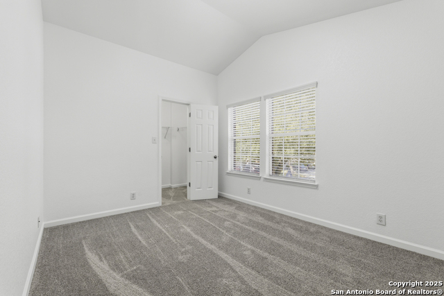 Image 19 of 26 For 105 Lookout View