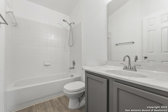 Image 23 of 26 For 105 Lookout View