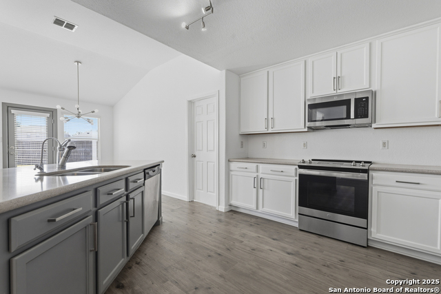 Image 5 of 26 For 105 Lookout View