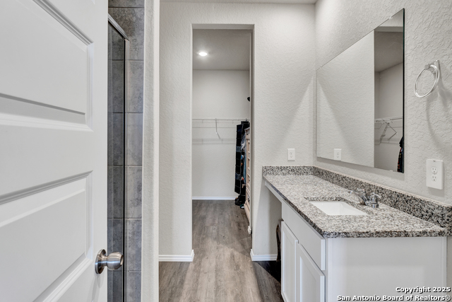 Image 18 of 37 For 579 Jennifer