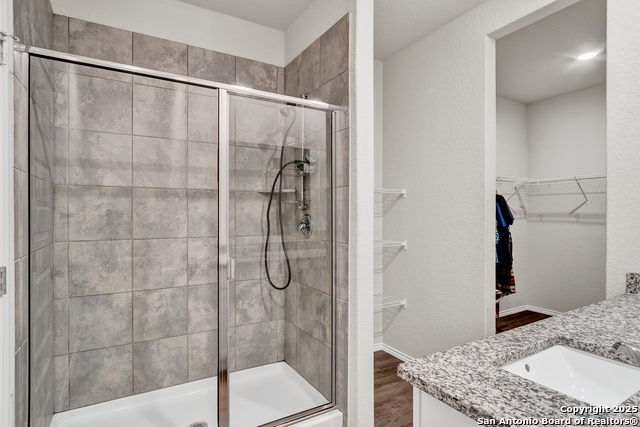 Image 19 of 37 For 579 Jennifer