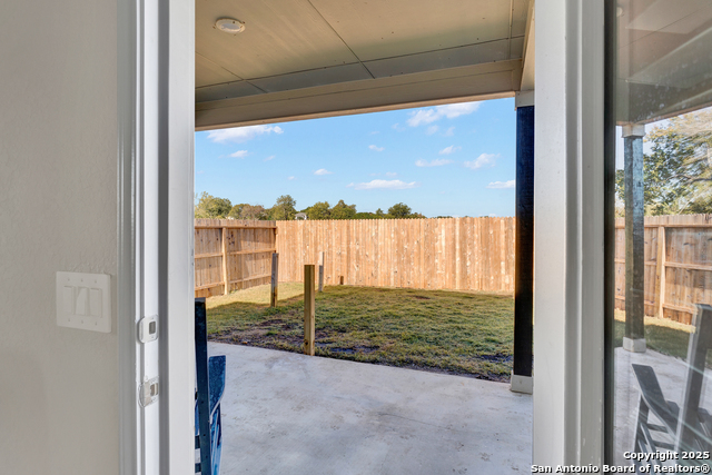 Image 21 of 37 For 579 Jennifer