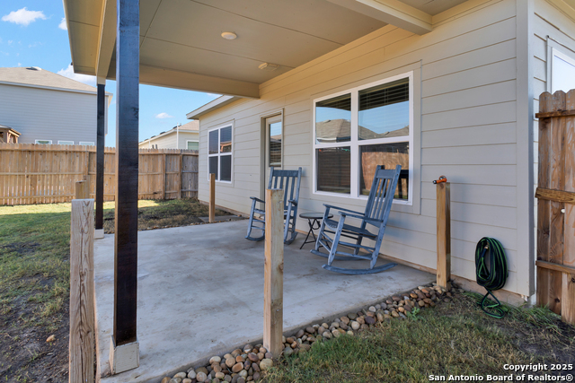 Image 23 of 37 For 579 Jennifer