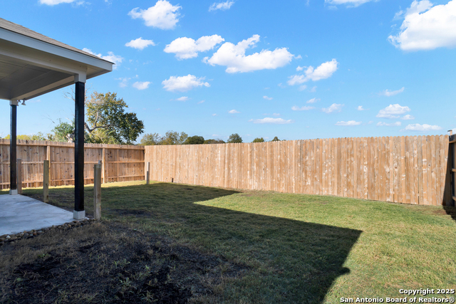 Image 24 of 37 For 579 Jennifer