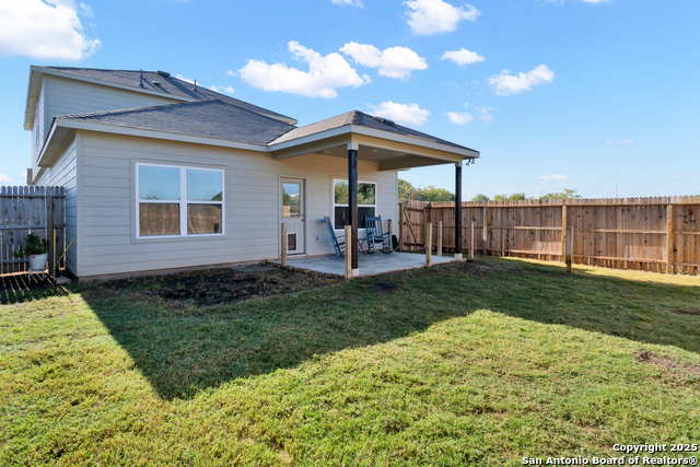 Image 25 of 37 For 579 Jennifer