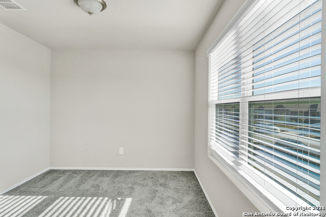 Image 29 of 37 For 579 Jennifer