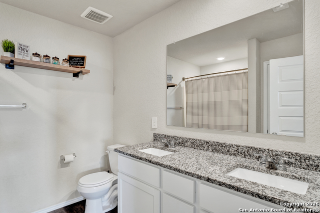 Image 31 of 37 For 579 Jennifer