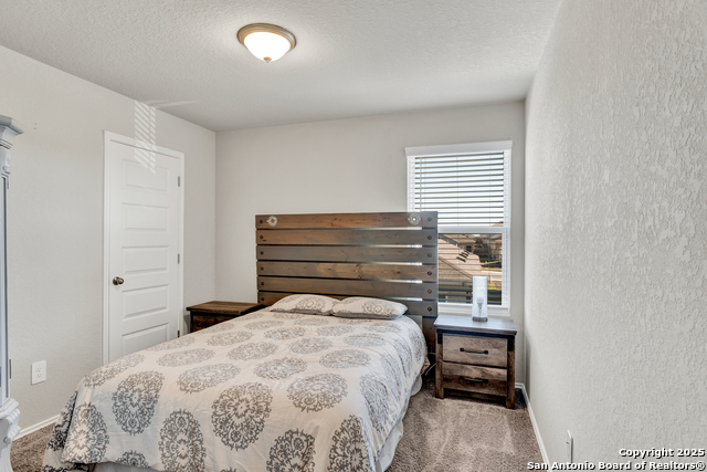 Image 32 of 37 For 579 Jennifer