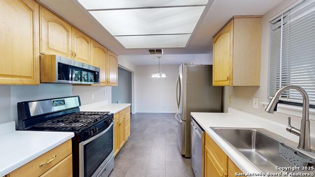 Image 10 of 20 For 2811 Old Field