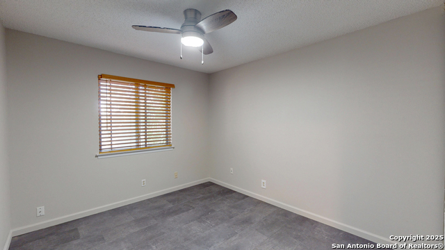 Image 14 of 20 For 2811 Old Field