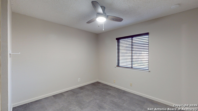 Image 18 of 20 For 2811 Old Field