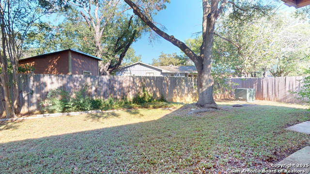 Image 20 of 20 For 2811 Old Field