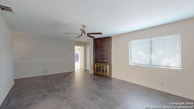 Image 5 of 20 For 2811 Old Field