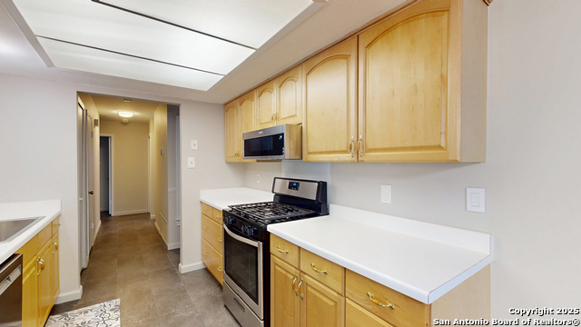 Image 8 of 20 For 2811 Old Field