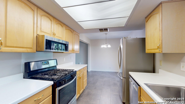 Image 9 of 20 For 2811 Old Field