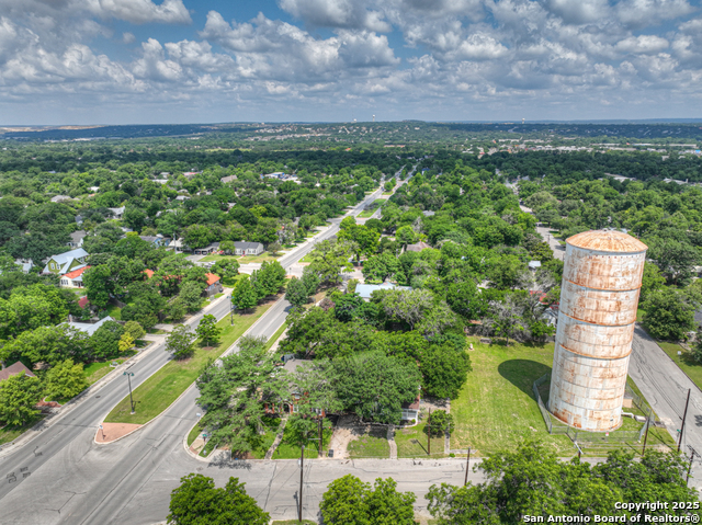 Listing photo id 26 for 1050 W. Coll