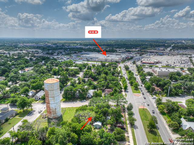 Listing photo id 29 for 1050 W. Coll