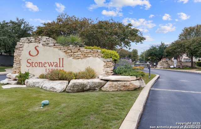 Image 3 of 40 For 722 Aster Trail