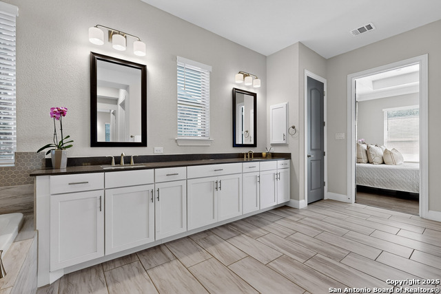 Image 16 of 31 For 3922 Balentine