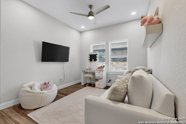 Image 28 of 31 For 3922 Balentine