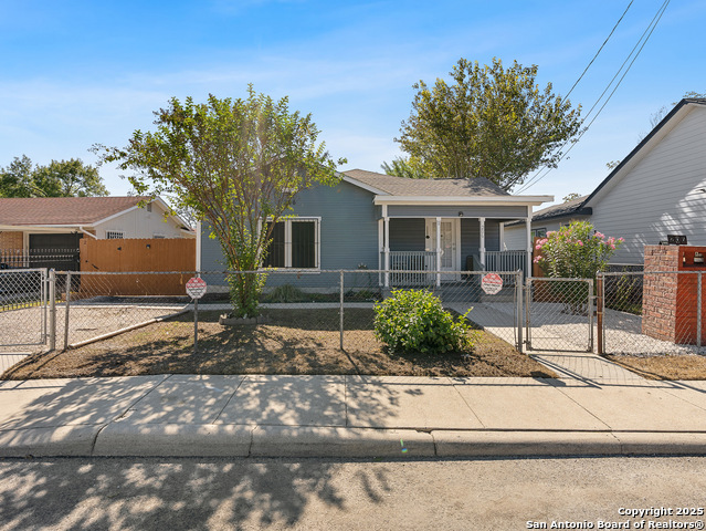 Image 2 of 7 For 206 Rigsby