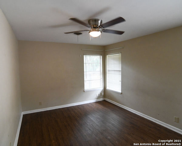 Image 6 of 9 For 2718 Woodbury Dr