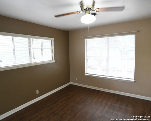 Image 7 of 9 For 2718 Woodbury Dr