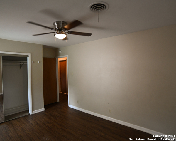 Image 9 of 9 For 2718 Woodbury Dr