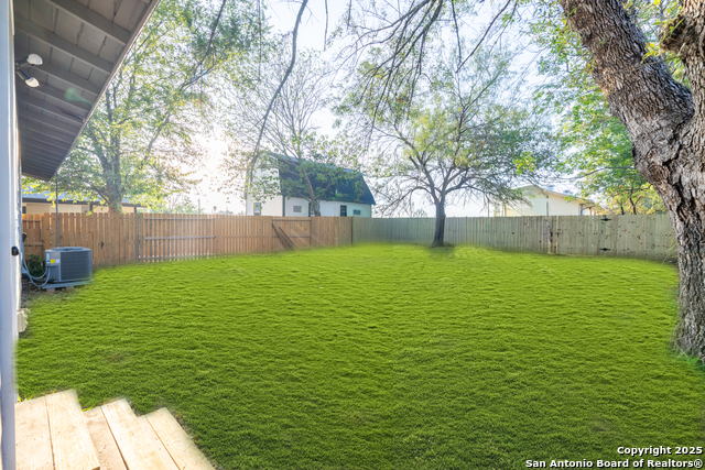 Image 17 of 23 For 8170 6th  