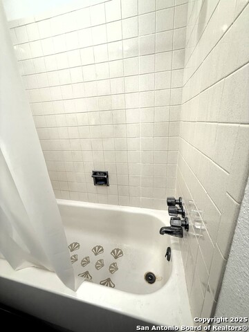 Image 13 of 22 For 801 Blue Bill Cove