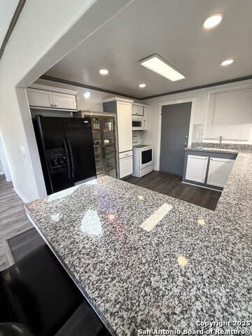 Image 6 of 22 For 801 Blue Bill Cove