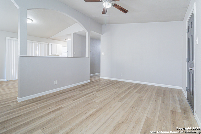 Listing photo id 25 for 6134 Cedar Valley