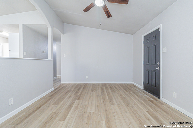 Listing photo id 26 for 6134 Cedar Valley