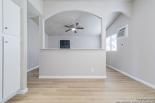 Listing photo id 1 for 6134 Cedar Valley