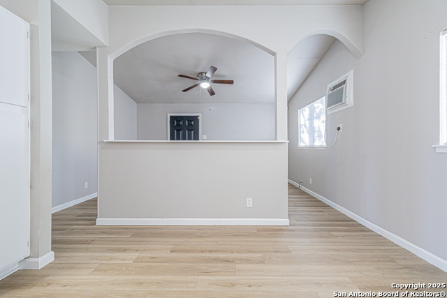 Listing photo id 34 for 6134 Cedar Valley