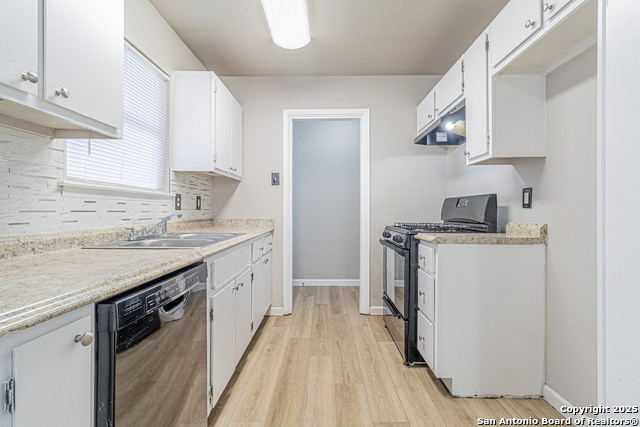 Listing photo id 4 for 6134 Cedar Valley