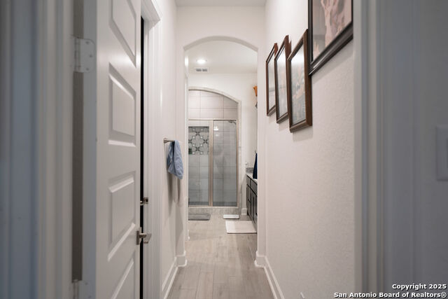 Image 15 of 25 For 1718 Dunvegan Park