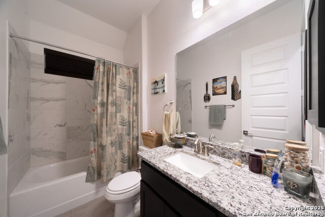 Image 19 of 25 For 1718 Dunvegan Park