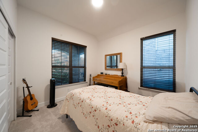 Image 20 of 25 For 1718 Dunvegan Park