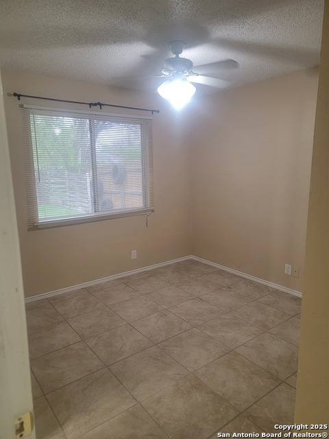 Image 3 of 14 For 5038 Ayrshire Dr.