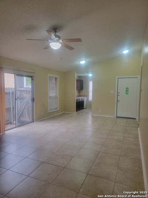 Image 5 of 14 For 5038 Ayrshire Dr.