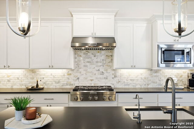 Image 14 of 42 For 23407 Grande Vista