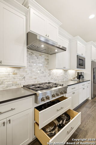 Image 15 of 42 For 23407 Grande Vista