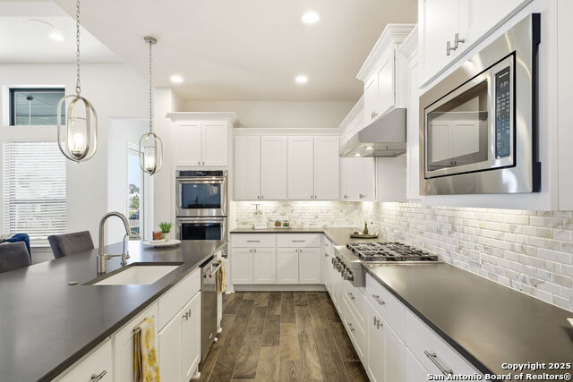 Image 17 of 42 For 23407 Grande Vista