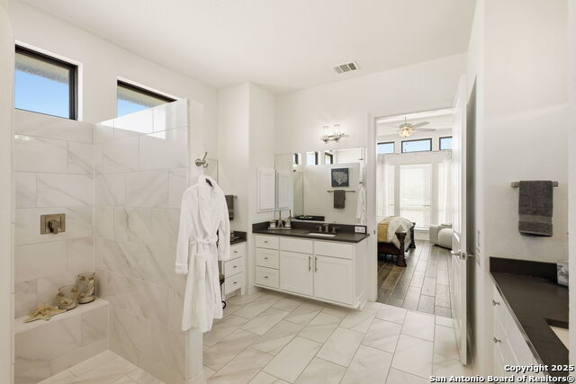 Image 22 of 42 For 23407 Grande Vista