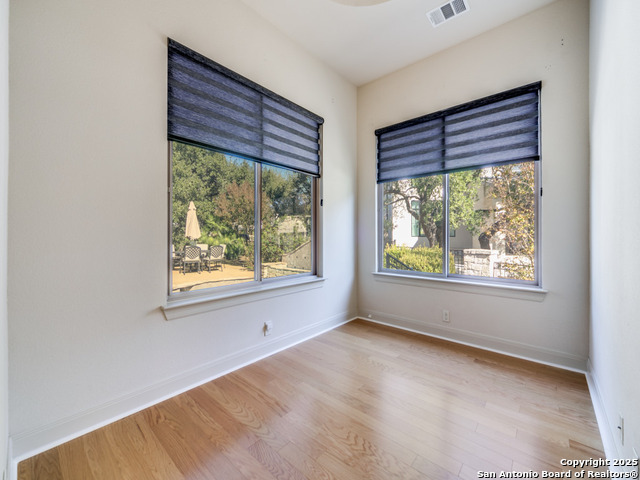 Image 22 of 36 For 16 Liser Glen